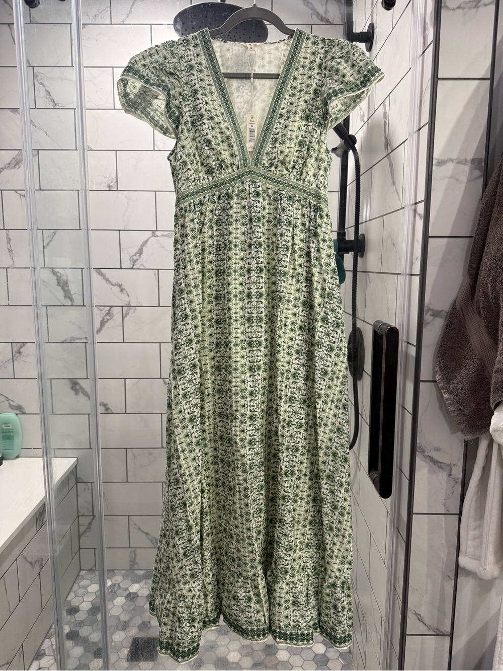 Max Studio Green Floral V-Neck Maxi Dress